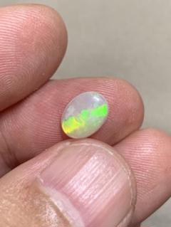 クリスタルオパール　 0.98ct