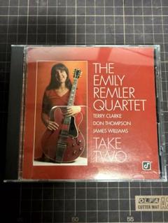 エミリーレムラー　　Emily Remler  CD付き　楽譜　絶版 エミリーレムラー Emily Remler CD付き 楽譜 絶版アウト