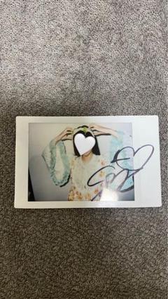 櫻井優衣 サイン入りチェキ - メルカリ