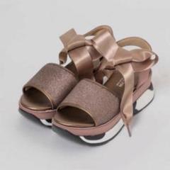【限定値下げ】NICECLAUP グリッターリボンサンダル フラットシューズ