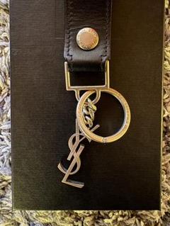 YSL ブラウンレザー キーホルダー