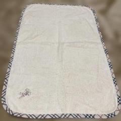 中古品Burberry クマ刺繍付きブランケット 横幅約83cm 縦幅約54cm