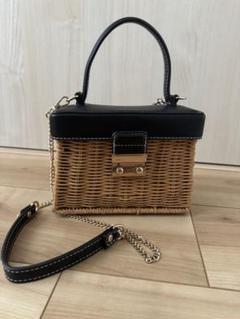 新品★み使用　ZARA かごバッグ ベージュと黒　ショルダー ザラ ZARA かごバッグ ショルダー ハンド 2way ミニ ポシェット