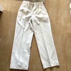 エリオポール ホワイトパンツ【新品タグ付】のサムネイル