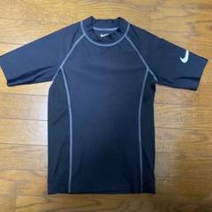 NIKE ナイキ　ラッシュガード　135-145cm