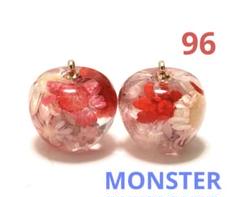 ハンドメイドピアス　イヤリング　レジン96