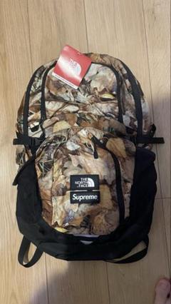 美品 【Supreme×THE NORTH FACE 】リーフ柄バックパック Supreme×THE NORTH FACE 】リーフ柄バックパック - メルカリ