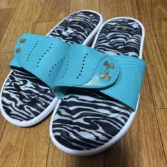 値下げ★Under Armour ターコイズ ゼブラ柄 ビーチサンダル 26cm