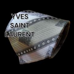 【YVES SAINT LAURENT】グレー系　ストライプ　日本製　短め