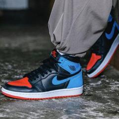 NIKE WMNS AIR JORDAN 1 ナイキ エアジョーダン1