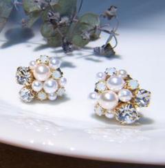 "Chloeクロエ"ビジューとパールのイヤリング/ピアス