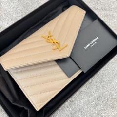 大人気色❣️松屋銀座購入★サンローラン エンベロープ チェーンウォレット ベージュ 大人気色❣️松屋銀座購入☆サンローラン エンベロープ チェーン