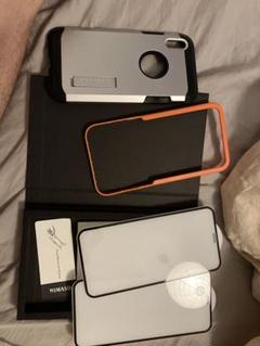 SPIGEN IPHONE X / XS ケース　とガラスフィルム　2枚