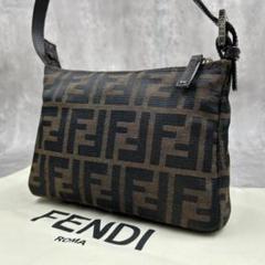 【美品】 フェンディ アクセサリーポーチ ハンドバッグ ズッカ FF ポシェット 美品】 フェンディ アクセサリーポーチ ハンドバッグ ズッカ FF