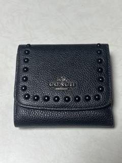 【美品】COACH グレー 財布 スタッズ装飾 2025年最新】コーチ スタッズ 財布の人気アイテム - メルカリ