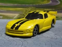 【未組立】希少 maisto マイスト 1/24ダッジバイパーGT2 Amazon | DODGE ViPER GT2 MAISTO 1/24スケール ダッジバイパー