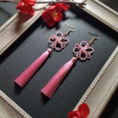 【和風】吉祥結びとタッセルのピアス（イヤリング）（薄ピンク）【チャイナ】【中華風