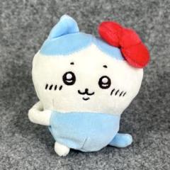 ちいかわ×サンリオキャラクターズ　持ちますマスコット ハチワレ