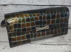 美品♡COCCO FIORE♡エナメルリボンモチーフ 長財布 グリーン