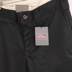 Dickies ブラック スリムフィット チノパン