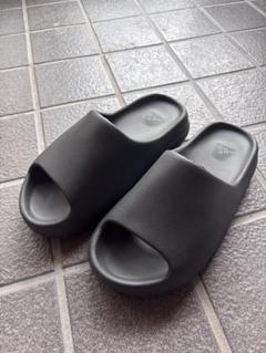 アディダス ADIDAS YEEZY SLIDE ブラック サンダル 26.5 Adidas Yeezy Yeezy Slide サンダル | ブラック | FARFETCH JP