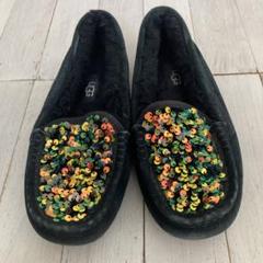 UGG アグ モカシン シューズ ビース・スパンコール刺繍 ブラックのサムネイル