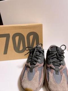 Yeezy Boost 700 Mauve スニーカー