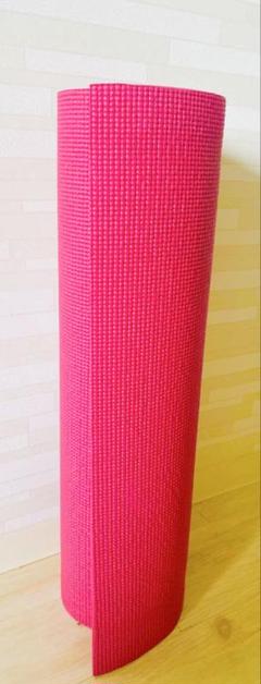 ヨガマット yoga ヨガ　ピラティス　ピンク　エクササイズ　標準サイズ　新品のサムネイル