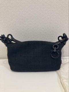 希少❤️ferragamo 22cm/4.5C エナメル 玉虫色 安心のメルカリ便 希少❤️ferragamo 22cm/4.5C エナメル 玉虫色 安心のメルカリ便