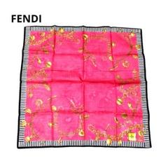 FENDI フェンディ ハート チャーム付き チェーンブレスレット柄 ハンカチ FENDI フェンディ ハート チャーム付き チェーンブレスレット柄