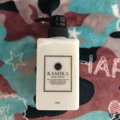 カミカ 黒髪クリームシャンプー KAMIKA 400g