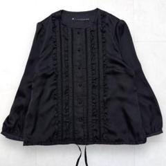 美品✳︎マルティニーク ヨーク切替 フリルブラウス ラッフルフリル 黒 ギャザー 美品✳︎マルティニーク ヨーク切替 フリルブラウス ラッフル