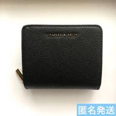 【新品未使用】CHARLES & KEITH ブラック二つ折り財布 CHARLES & KEITH 二つ折り財布 ブラック - メルカリ
