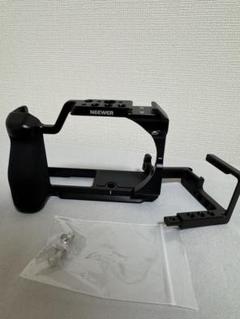 SIGMA fp/fp L用 NEEWER ケージ シリコングリップ付き Amazon.com : NEEWER Cage for fp/fp L, Metal Camera Cage with