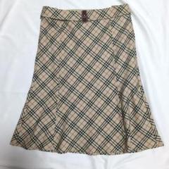 バーバリーブルーレーベル ノバチェックスカート ホースロゴ 三