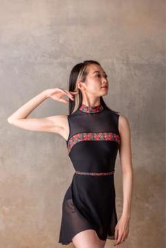 新品　ノースリーブ和柄レオタード 黒と紫の花柄/黒と赤の花柄 新品 ノースリーブ和柄レオタード 黒と紫の花柄/黒と赤の花柄