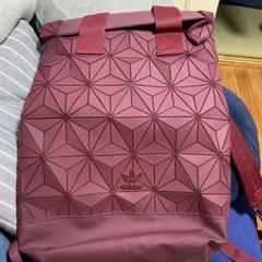 adidas ロールトップバックパック レッド系