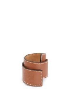 LOEWE レザーバングル タン(キャメル) LOEWE レザー バングル ブラウン - メルカリ