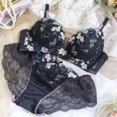 【新品未使用】リサマリ　ブラ　３枚セット　F75 Risa Magli ブラ&ショーツ F75 - メルカリ