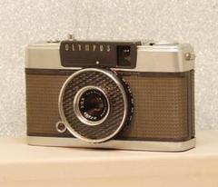 フィルムカメラセット ペンタックス キヤノン オリンパス(ジャンク品) 作例あり】OLYMPUS 35DC / F.Zuiko 40mm F1.7 後期型 整備済