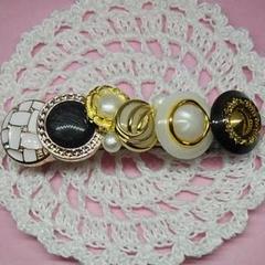 ハンドメイド ボタン バレッタ