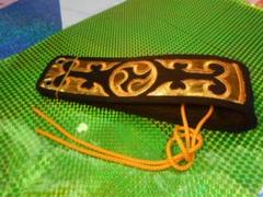 沖縄三線　色鮮やか刺繍胴巻き 三線用胴巻き（ティーガ）カラフル刺繍赤 江戸紐付き さんしん