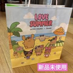 新品　限定　韓国　日焼けキティ　サンリオ　オリヤン　紙袋のサムネイル