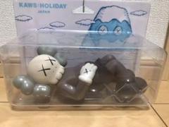 kaws カウズ　ホリデージャパン　9.5インチ　限定フィギュア kaws カウズホリデージャパン9.5インチ限定フィギュア