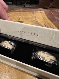 SOULITE エンボス加工の羽根モチーフ バングル 44mm urutor SOULITE エンボス加工の羽根モチーフ バングル 44mm urutor