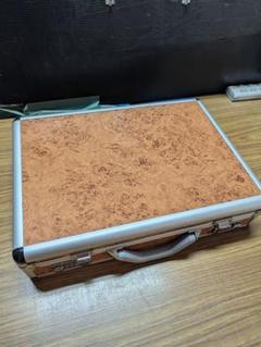 アタッシュケース メンズ 木目 アルミ 茶 キャメル ダイヤルロック式