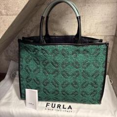 美品 フルラ トートバッグ オポチュニティ A4収納 ナイロン キルティング 緑 美品 フルラ トートバッグ オポチュニティ A4収納 ナイロン