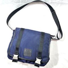 【極美品】COACH メッセンジャーバッグ F70422 ナイロンレザーネイビー 極美品】COACH メッセンジャーバッグ F70422 ナイロンレザー