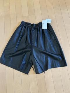 sacraブラック 合成皮革 ハーフパンツ SACRA（ファッション） SACRA サクラ ショートパンツ SYNTHETIC