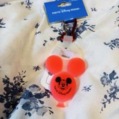 ディズニー　ペットボトルホルダー　ミッキー　バルーン　赤カラビナ